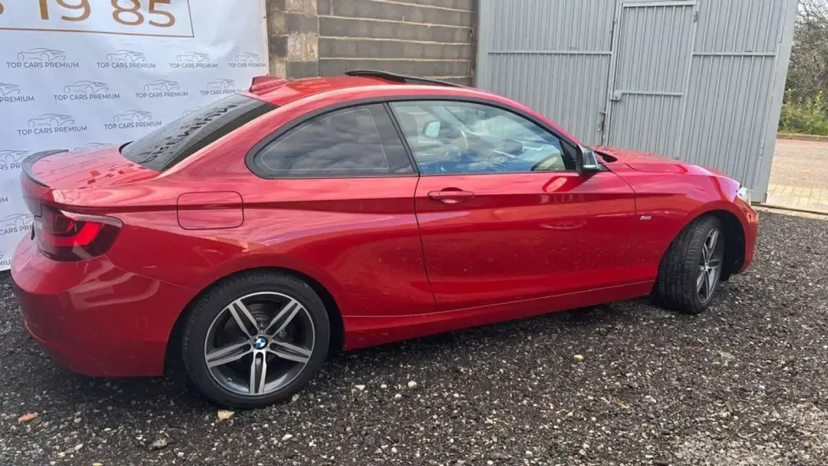Usado BMW 218 Comfort Edition 136 CV (100 kW) 2015 Rojo Coupe