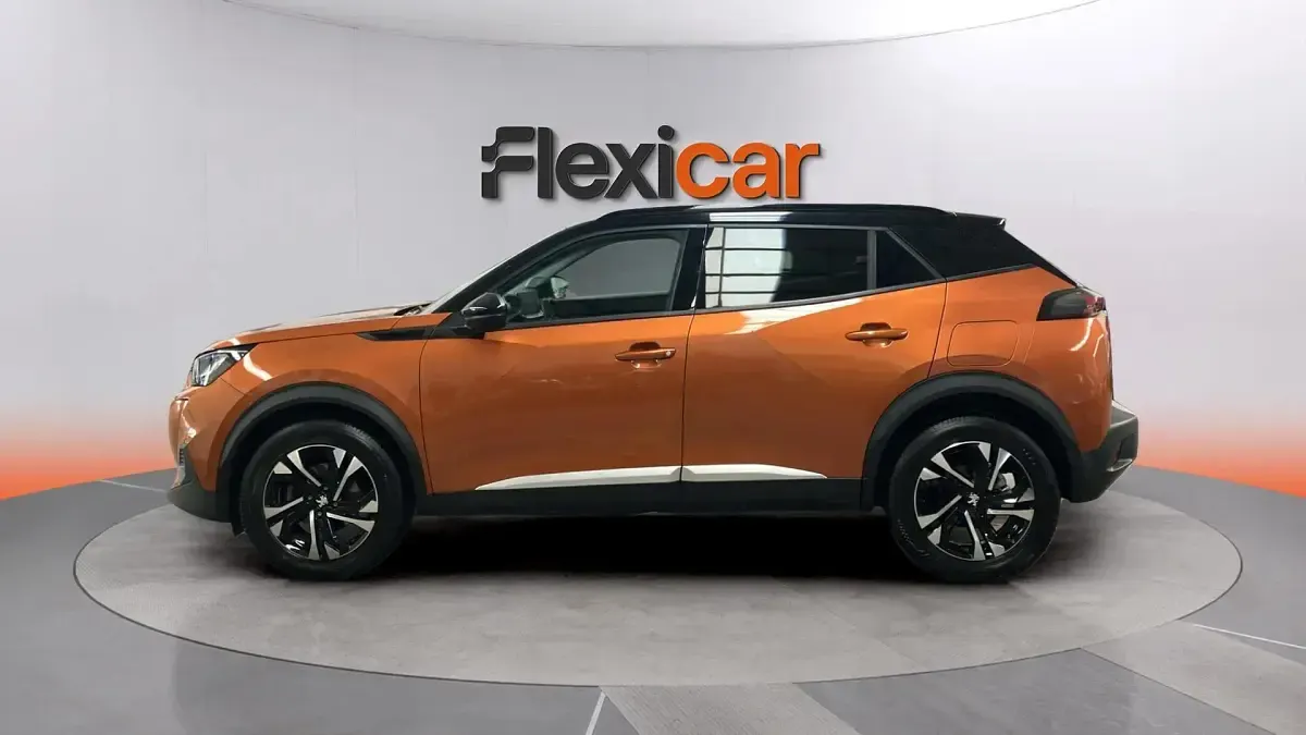Usado Peugeot 2008 Allure 101 CV (74 kW) 2020 Naranja SUV