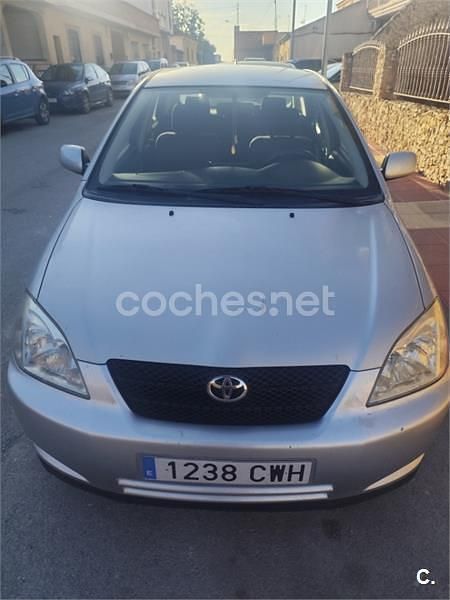 Usado Toyota Corolla Sol 116 CV (85 kW) 2004 Gris / plata Berlina