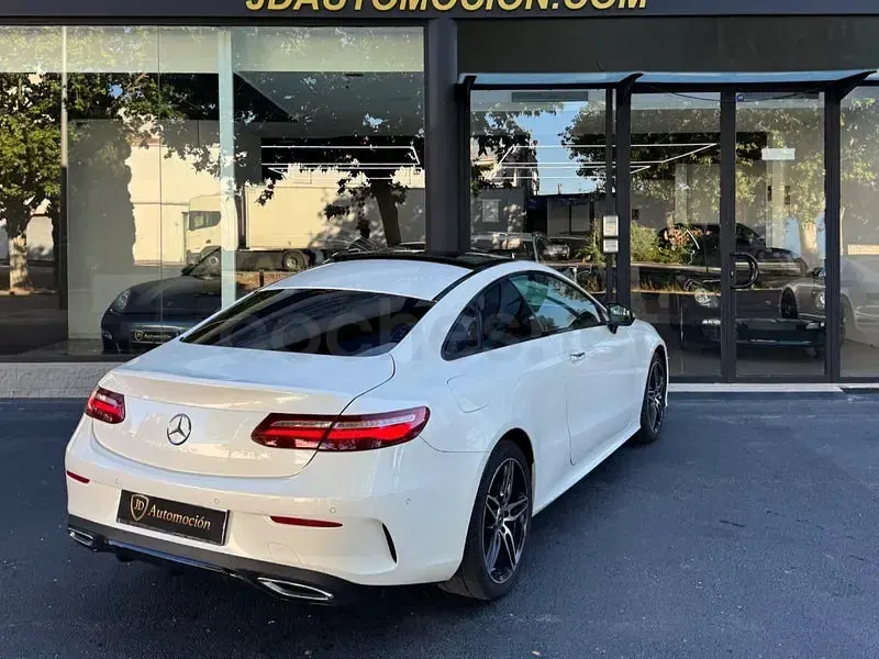 Usado Mercedes E220 194 CV (142 kW) 2018 Blanco Coupe