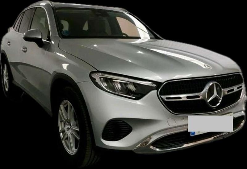 Plateado Usado 2023 Mercedes GLC200 SUV | 51.500 € (Buen precio) - Imagen 1/4