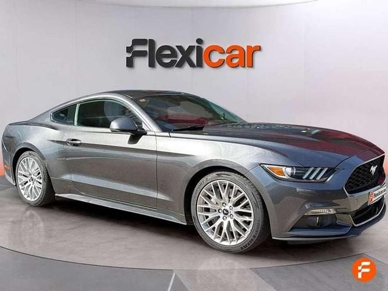 Usado Ford Mustang Fastback 314 CV (230 kW) 2017 Gris Coupe