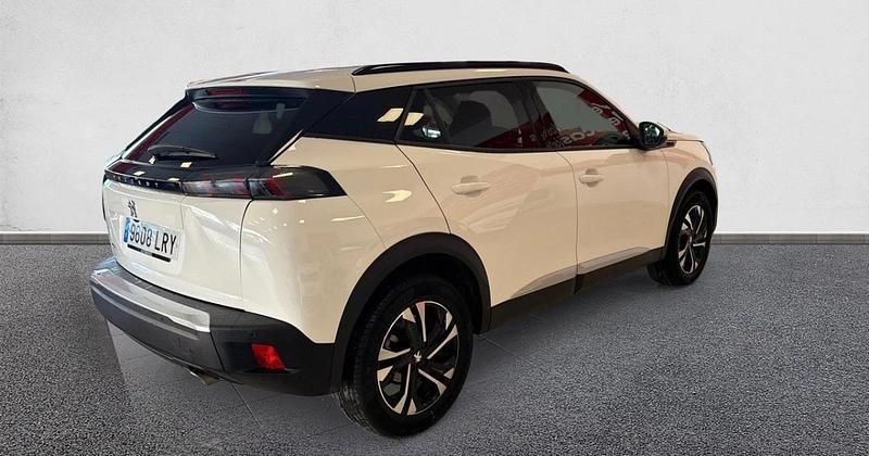 Usado Peugeot 2008 Allure 110 CV (80 kW) 2021 SUV