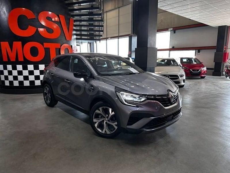 Usado Renault Captur RS Line 90 CV (66 kW) 2022 Gris / plata SUV