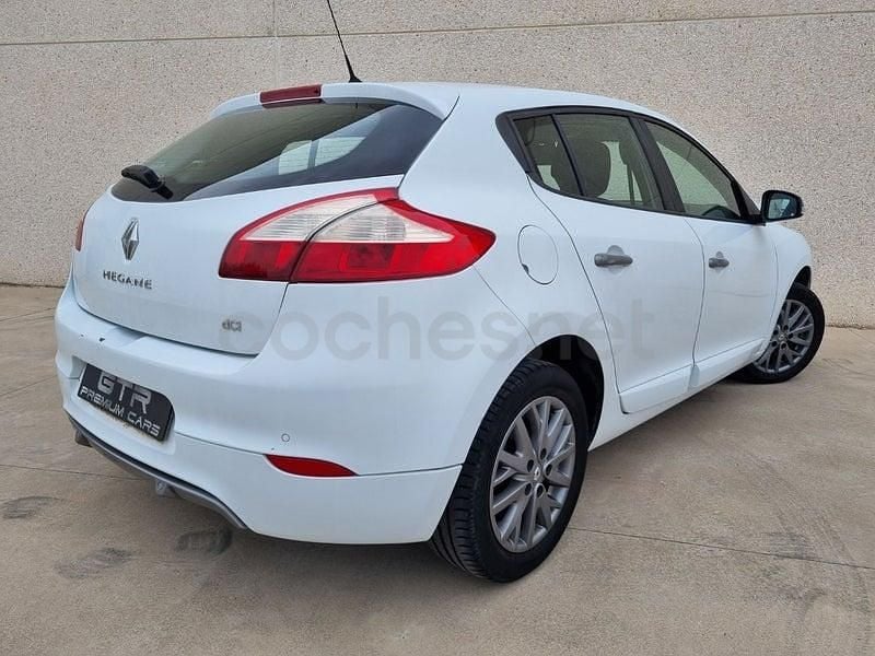 Usado Renault Mégane LIMITED 110 CV (80 kW) 2014 Blanco Berlina