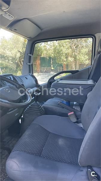 Brugt Nissan Cabstar 121 HK (88 kW) 2013 Hvid Pickup / Ladvogn