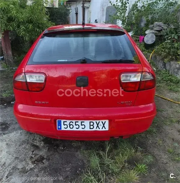 Usado Seat Leon 110 CV (80 kW) 2002 Rojo Utilitario