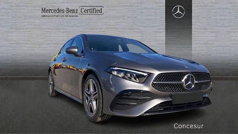Usado Mercedes A250 217 CV (159 kW) 2024 Gris Utilitario
