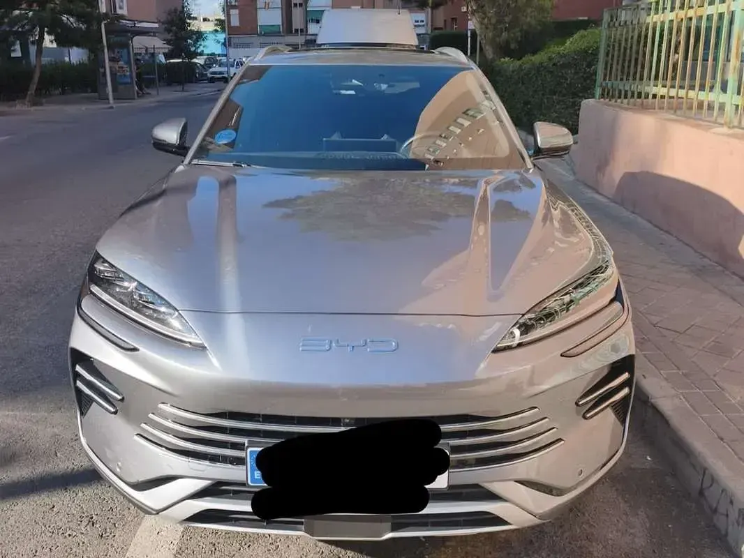 Usado BYD Seal U Boost 218 CV (160 kW) 2025 Gris SUV