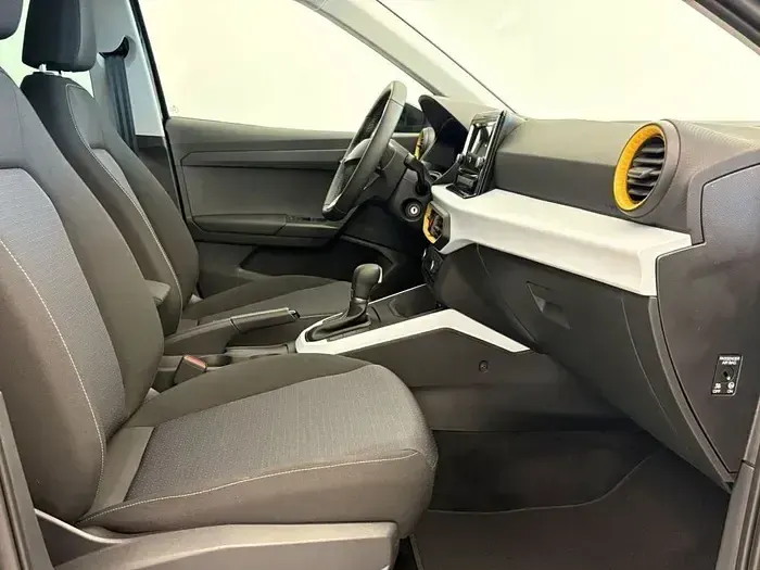 Usado Seat Arona Style 115 CV (84 kW) 2025 Rojo SUV
