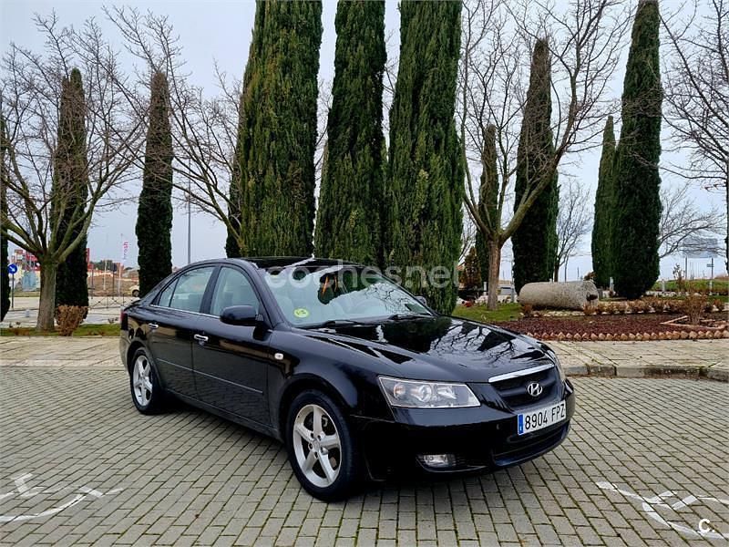 Usado Hyundai Sonata Style 140 CV (102 kW) 2007 Negro Berlina