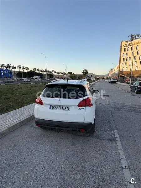 Usado Peugeot 2008 Active 92 CV (67 kW) 2014 Blanco SUV