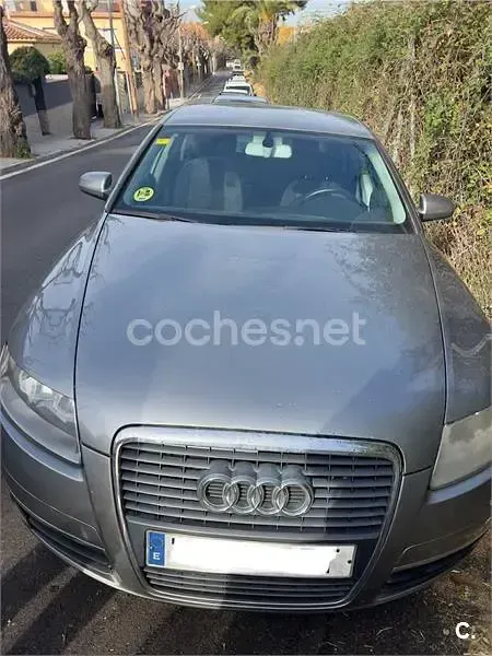 Usado Audi A6 170 CV (125 kW) 2004 Gris / plata Berlina