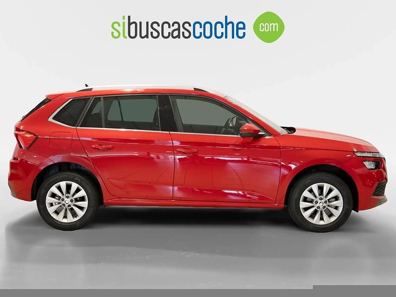 Usado Skoda Kamiq Ambition 95 CV (69 kW) 2022 Rojo SUV
