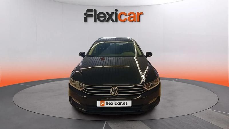 Usado VW Passat Advance 120 CV (88 kW) 2017 Negro Familiar