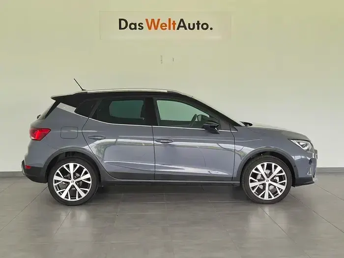Usado Seat Arona Xperience 115 CV (84 kW) 2025 Gris SUV