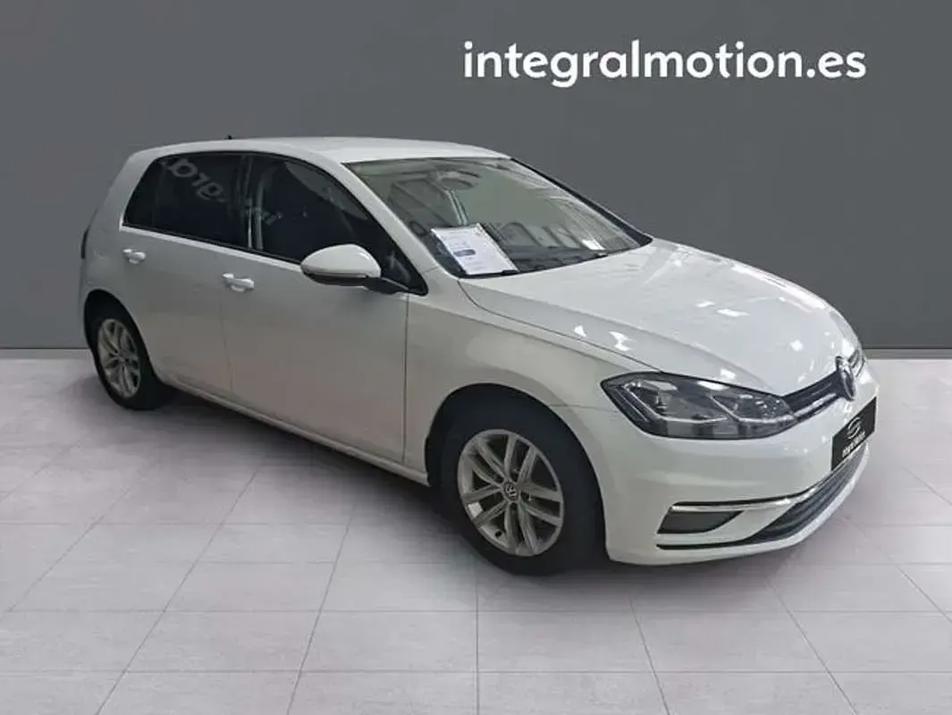 Usado VW Golf VII Advance 116 CV (85 kW) 2019 Blanco Utilitario