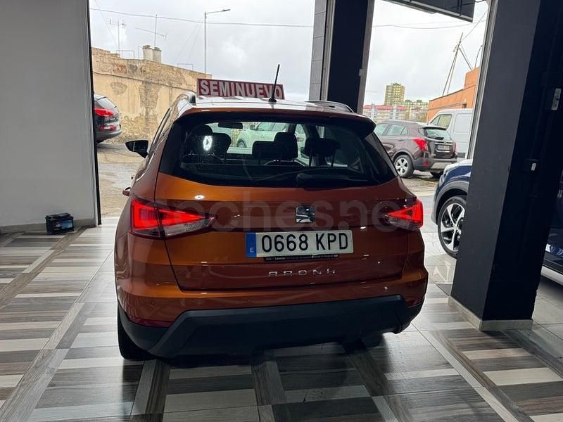 Usado Seat Arona Ecomotive 95 CV (69 kW) 2018 Naranja SUV