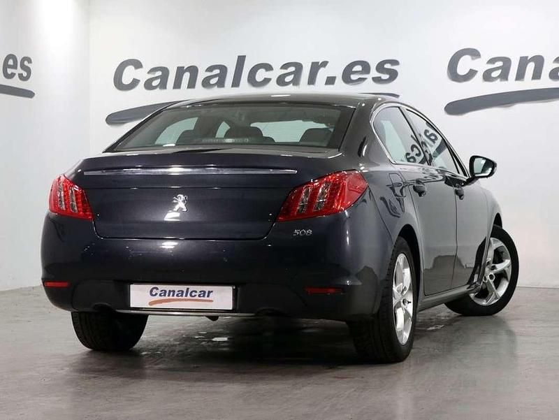 Usado Peugeot 508 Active 112 CV (82 kW) 2011 Gris Berlina