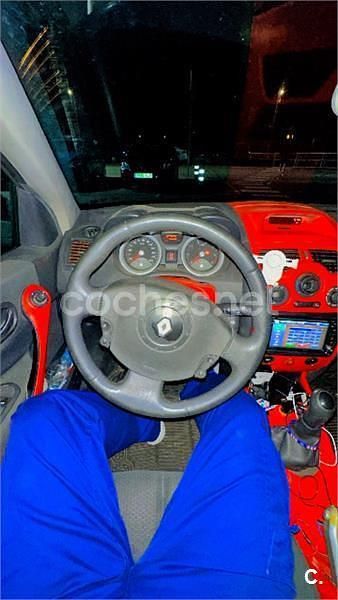 Usado Renault Mégane Cabriolet Authentique 115 CV (84 kW) 2004 Rojo Descapotable