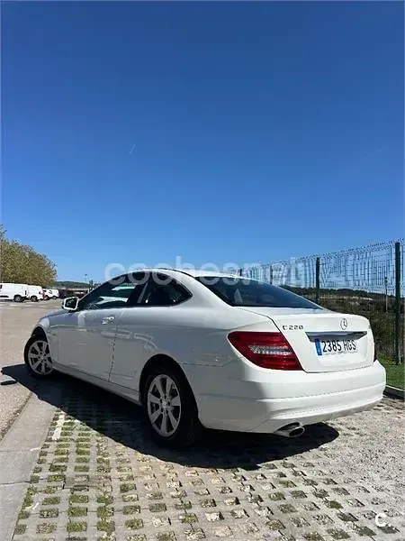 Usado Mercedes C220 170 CV (125 kW) 2012 Blanco Coupe