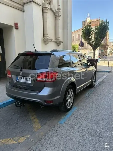 Usado Fiat Freemont Lounge 170 CV (125 kW) 2012 Gris / plata SUV