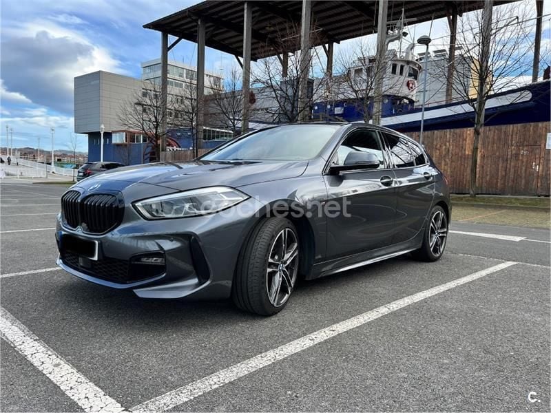 Gris / plata Usado 2020 BMW 118 Utilitario | 24.500 € (Caro) - Imagen 1/4