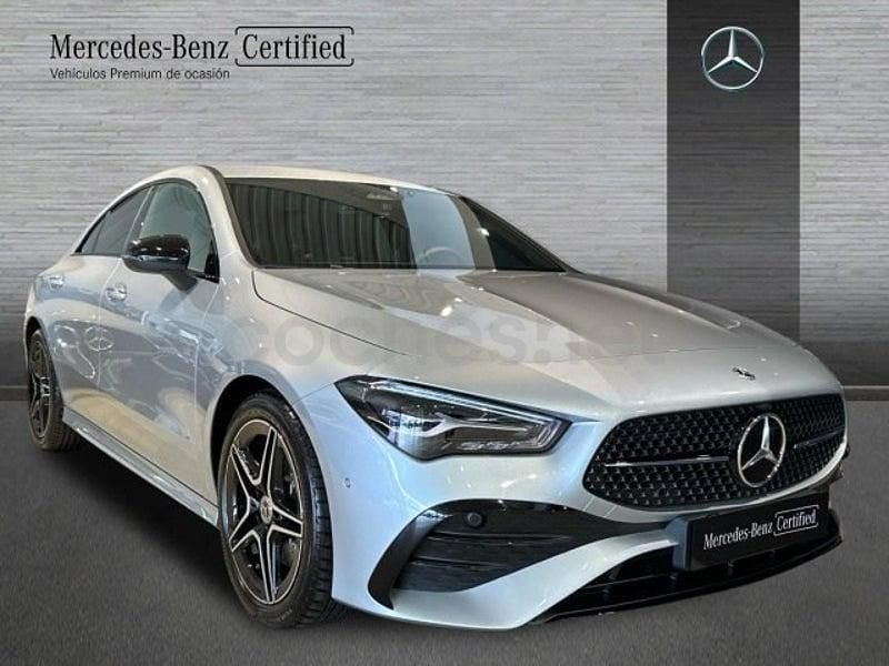Usado Mercedes CLA220 190 CV (139 kW) 2025 Gris / plateado Berlina