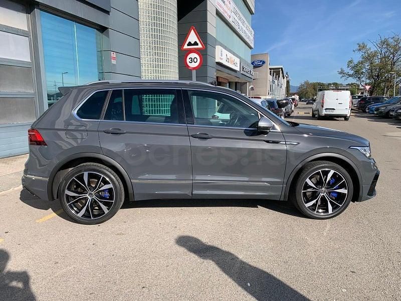 Usado VW Tiguan R 320 CV (235 kW) 2023 Gris / plata SUV