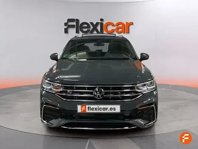 Usado VW Tiguan R-line 150 CV (110 kW) 2023 Gris SUV