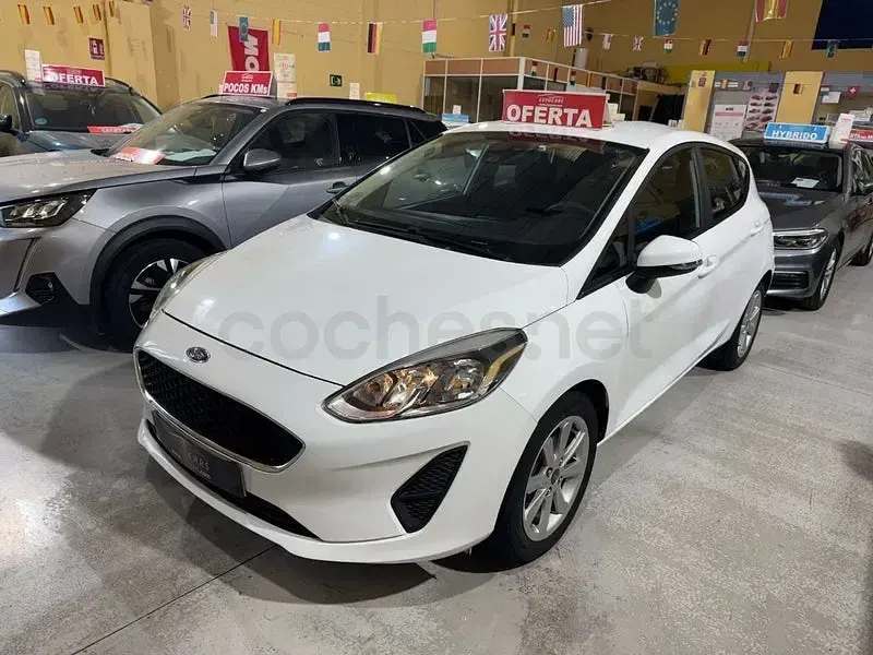 Usado Ford Fiesta Trend 85 CV (62 kW) 2018 Blanco Berlina