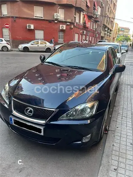 Usado Lexus IS220d Luxury Line 177 CV (130 kW) 2007 Azul Berlina