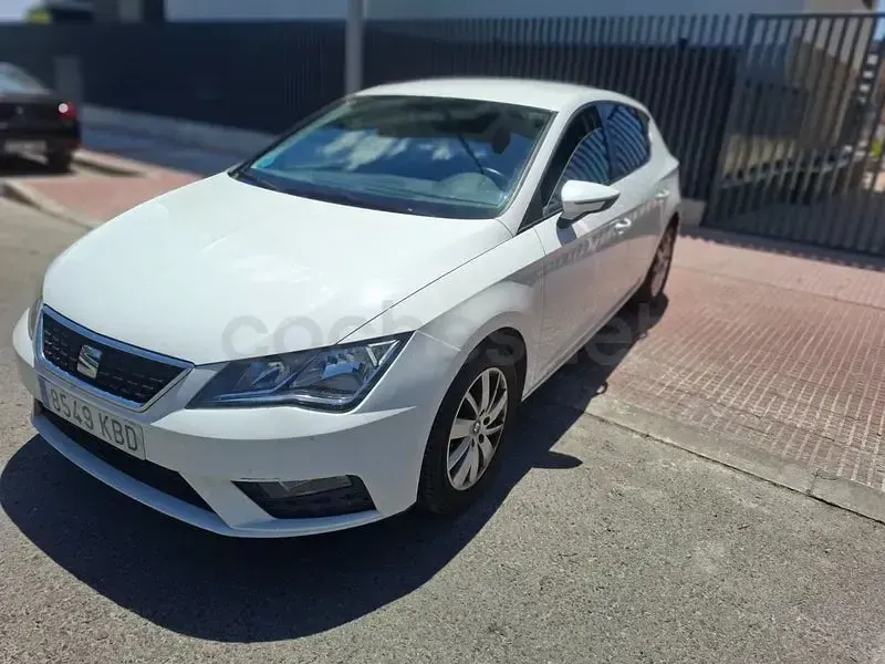 Usado Seat Leon Reference 90 CV (66 kW) 2017 Blanco Berlina