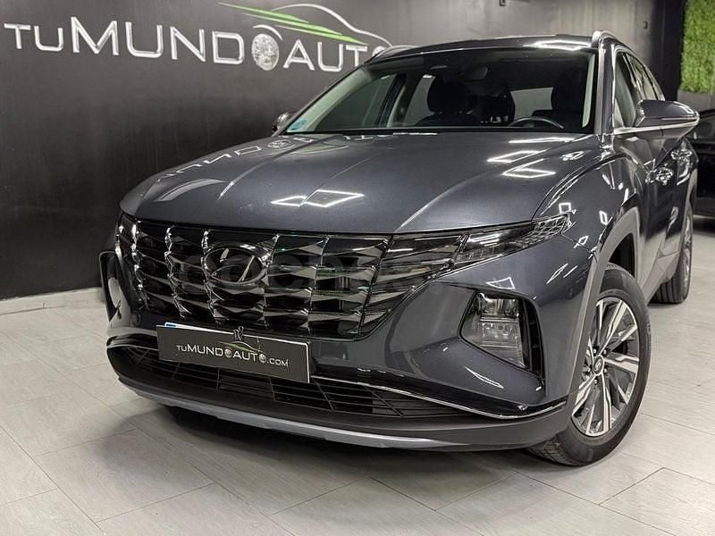 Usado Hyundai Tucson 115 CV (84 kW) 2023 Gris / plata SUV