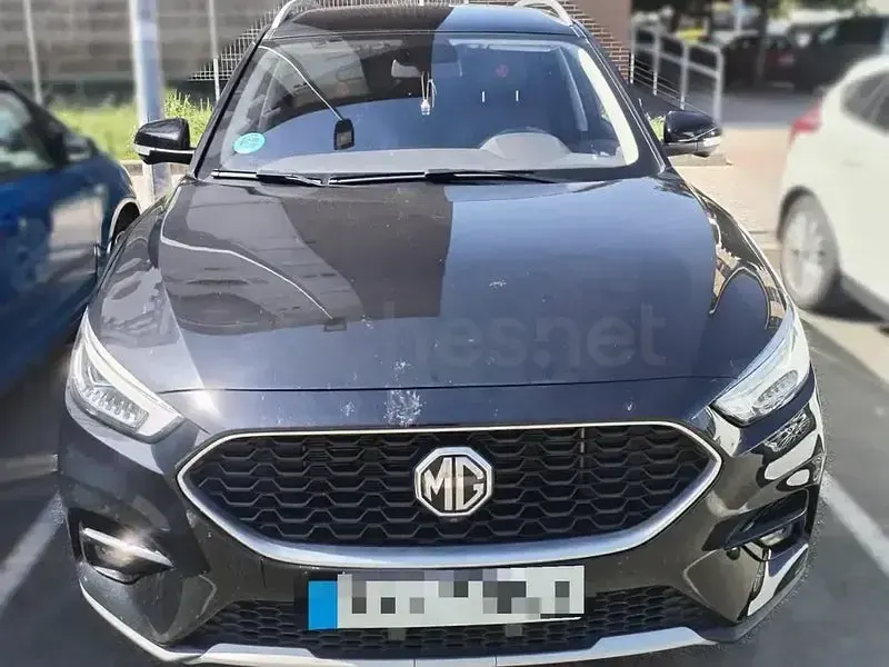 Usado MG ZS Luxury 106 CV (77 kW) 2024 Negro SUV