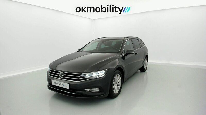 Deep black perleffekt Usado 2021 VW Passat Business Familiar | 20.060 € (Precio justo) - Imagen 1/4