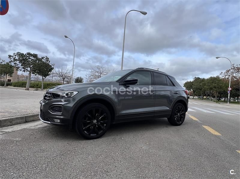 Usado VW T-Roc Advance 150 CV (110 kW) 2022 Gris / plata SUV