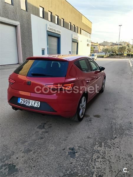 Usado Seat Leon ST FR 150 CV (110 kW) 2020 Rojo Familiar