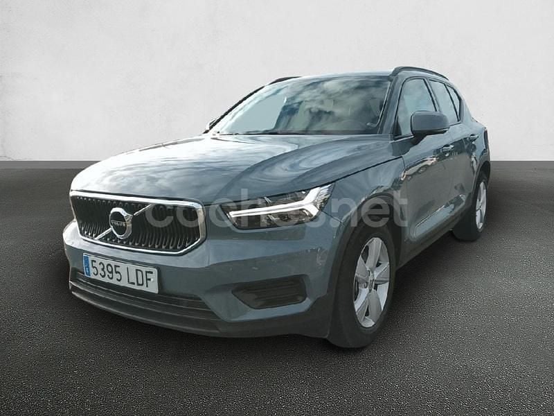 Usado Volvo XC40 Momentum 150 CV (110 kW) 2019 Gris / plata SUV