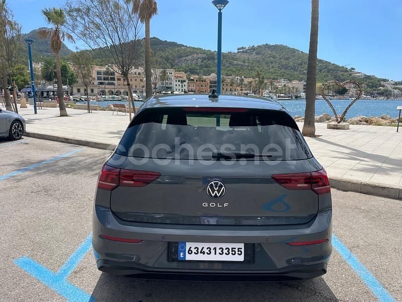 Usado VW Golf VIII Style 150 CV (110 kW) 2025 Gris / plata Berlina