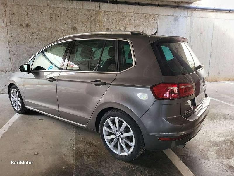 Usado VW Golf Sportsvan Sport 116 CV (85 kW) 2016 Gris Monovolumen