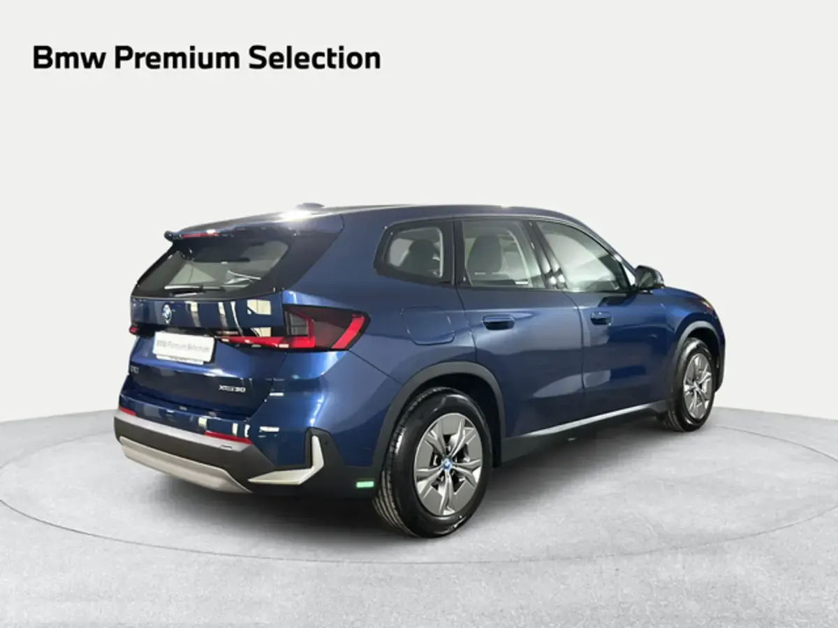 Usado BMW iX1 Comfort Edition 230 kW (313 CV) 2025 Azul SUV