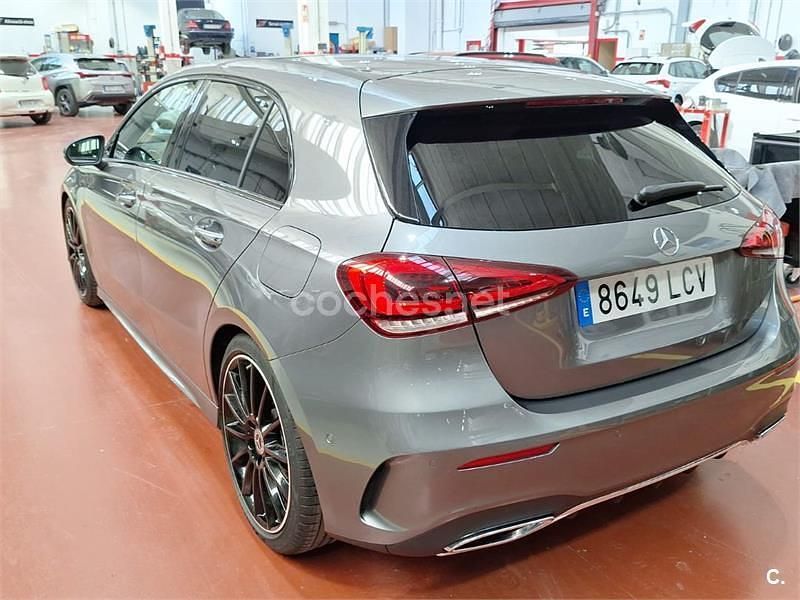 Usado Mercedes A200 156 CV (114 kW) 2019 Gris / plata Berlina