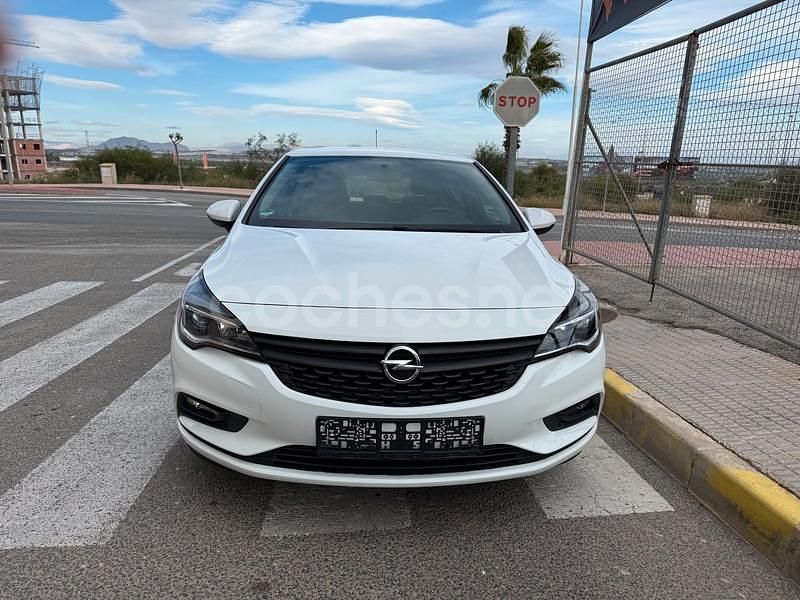 Usado Opel Astra Dynamic 105 CV (77 kW) 2016 Blanco Berlina