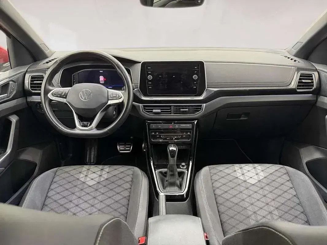 Usado VW T-Cross R-line 116 CV (85 kW) 2025 Rojo SUV