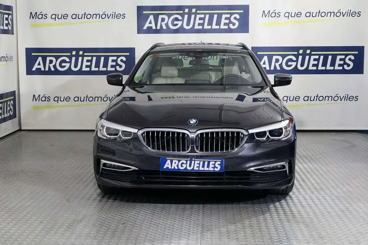 Usado BMW 528 Luxury Line 245 CV (180 kW) 2019 Gris Berlina