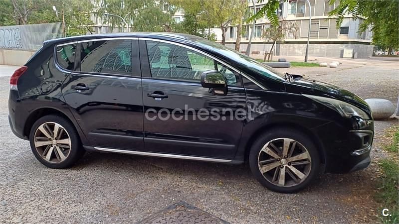 Negro Usado 2016 Peugeot 3008 Allure Berlina | 10.500 € (Super precio) - Imagen 1/4