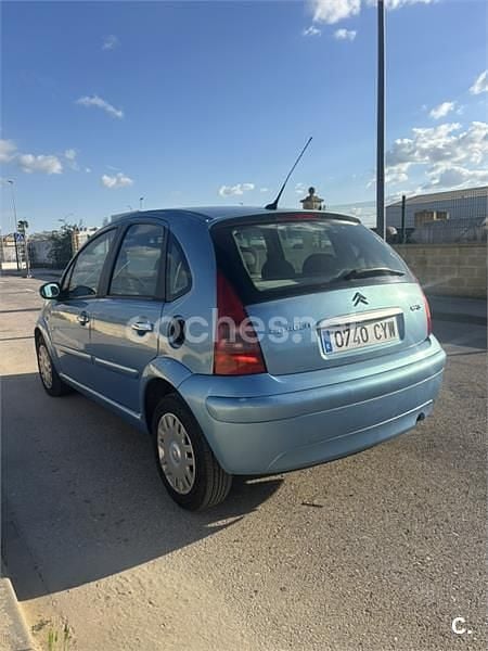 Usado Citroën C3 75 CV (55 kW) 2005 Azul Berlina