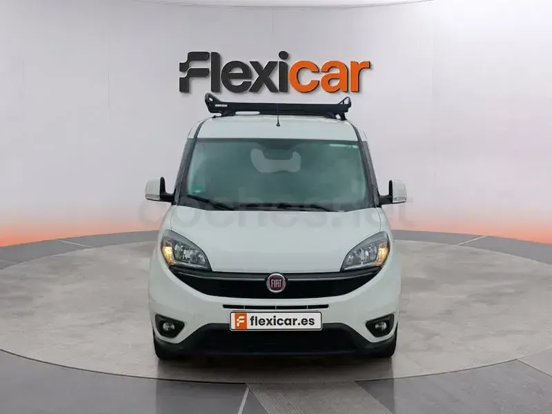 Usado Fiat Doblò Easy 95 CV (69 kW) 2020 Blanco Monovolumen