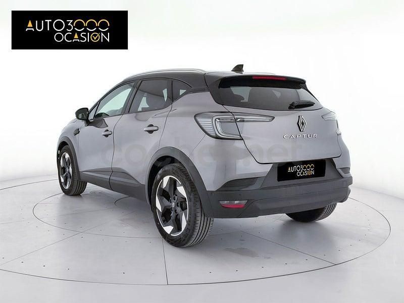 Usado Renault Captur Techno 100 HP (73 kW) 2025 Cinzento SUV